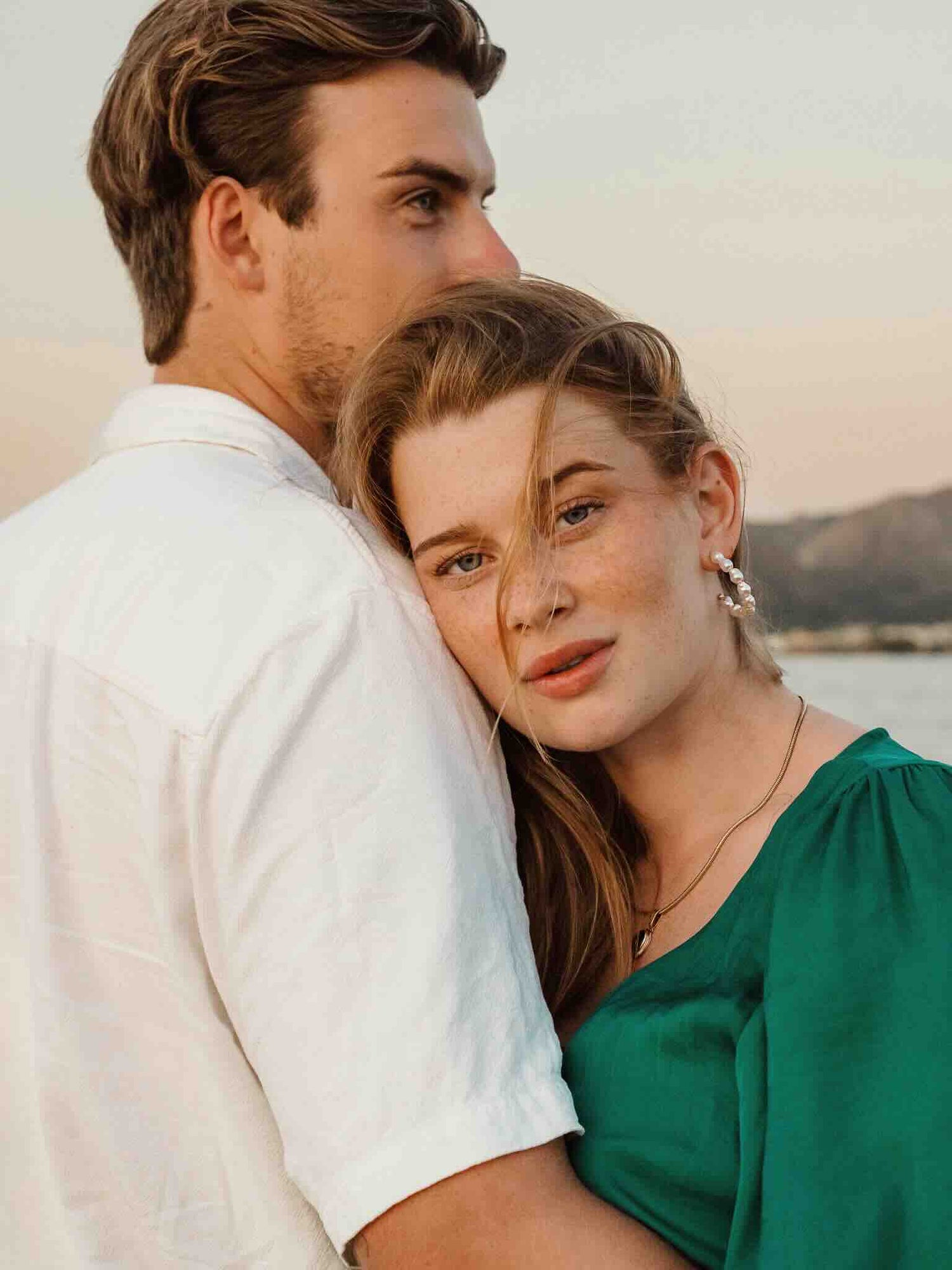 Julie&Aaron-39.jpeg__PID:698b06e6-0c35-4198-8404-b289b9154970
